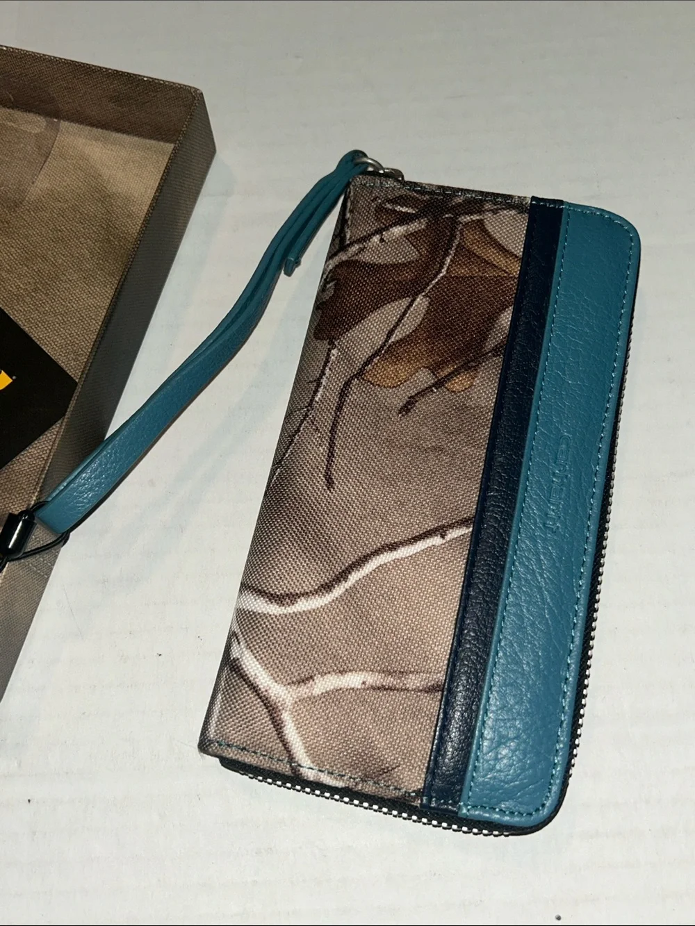 Carhartt Realtree Zip Clutch Wallet Women’s  NEW NIB